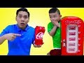 Lyndon Playing w/ Coca Cola Coke Vending Machine Toy for Kids