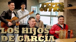 Miniatura de vídeo de "LOS HIJOS DE GARCÍA VISITAN A PEPE GARZA - Pepe's Office"