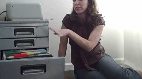 Manage Your Paper Clutter: Digitizing Your Files.wmv