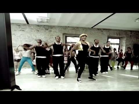 Tanyeli - Salla Gitsin (Official Video)
