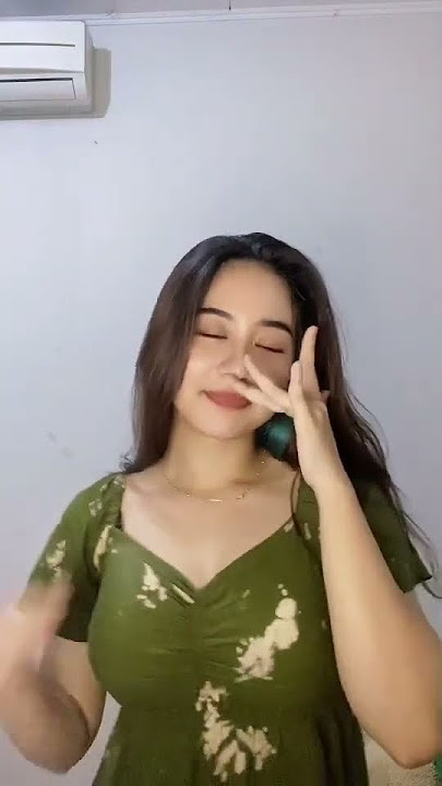 Esti Wijayanti goyang tiktok viral #shorts