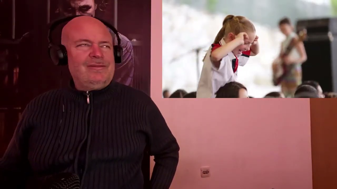 Singer reacts to THE WARNING- HYSTERIA -( Cover ) Alejandra Talent Display! Reaction