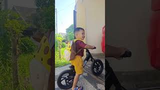 main sendiri, heboh sendiri 🤣
