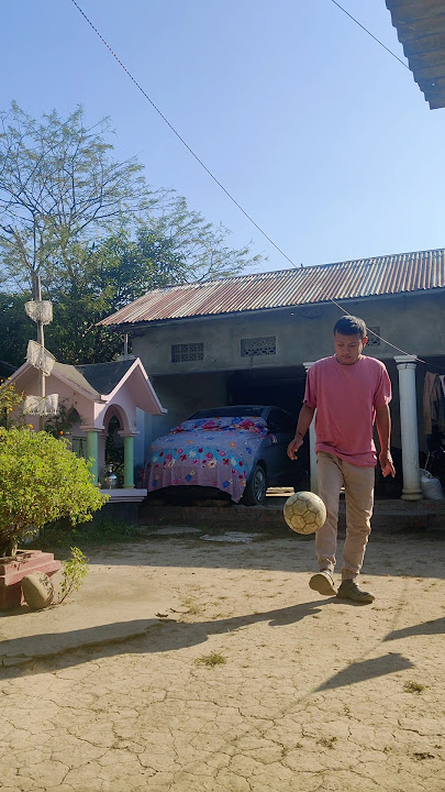 ball paida kuirena sum ado mayam like and subscribe twbiramba kaogano...#support #footballshorts