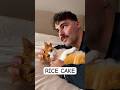 RICE CAKE SMOOCH!? 🐈 #cat #funnycat #ricecake #orangecatbehavior #orange