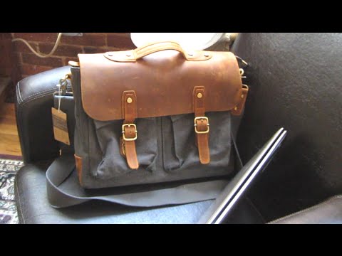 plambag-messenger-bag---15.6"-laptop-fit-demo