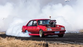 1000HP BLOWN BURNOUT COMMODORE STARTS GRASS FIRE