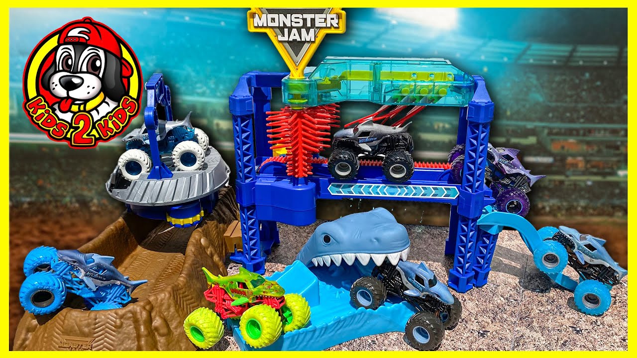 Monster Jam MEGALODON MONSTER Car WASH, Blastin' Bones