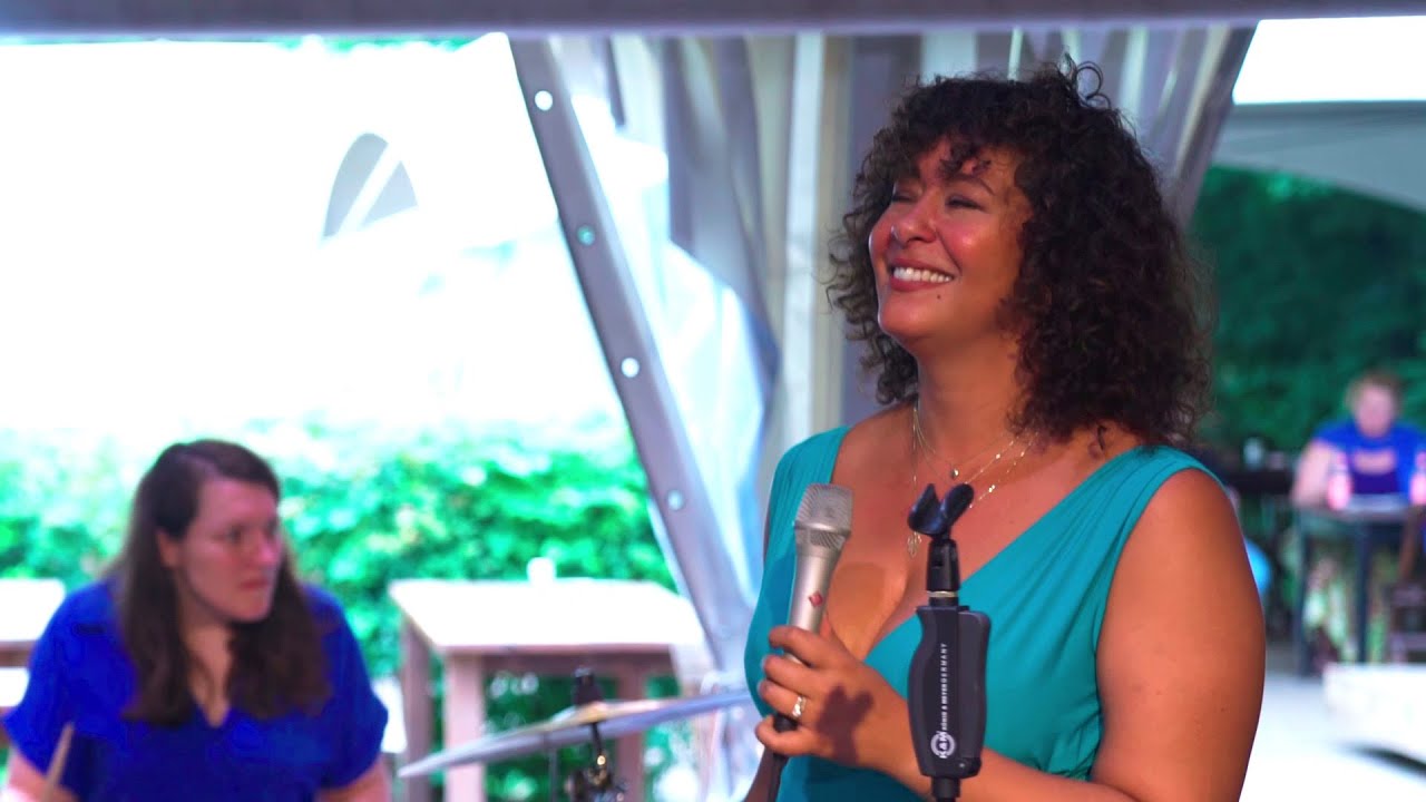 I DREAM IN LIVING COLOR - Amber Gomaa - Susanne Alt - BK FunkJazz