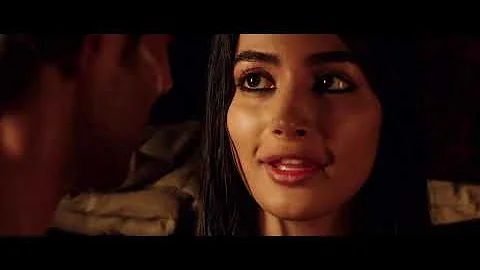 Pooja Hegde Romantic Scene | Hritik Roshan Kiss Scene | Bollywood Romantic Scene