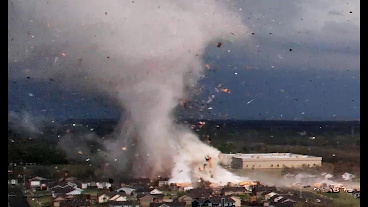JAW-DROPPING Tornado Drone Footage Shows Kansas Town Get Ripped Apart -  YouTube