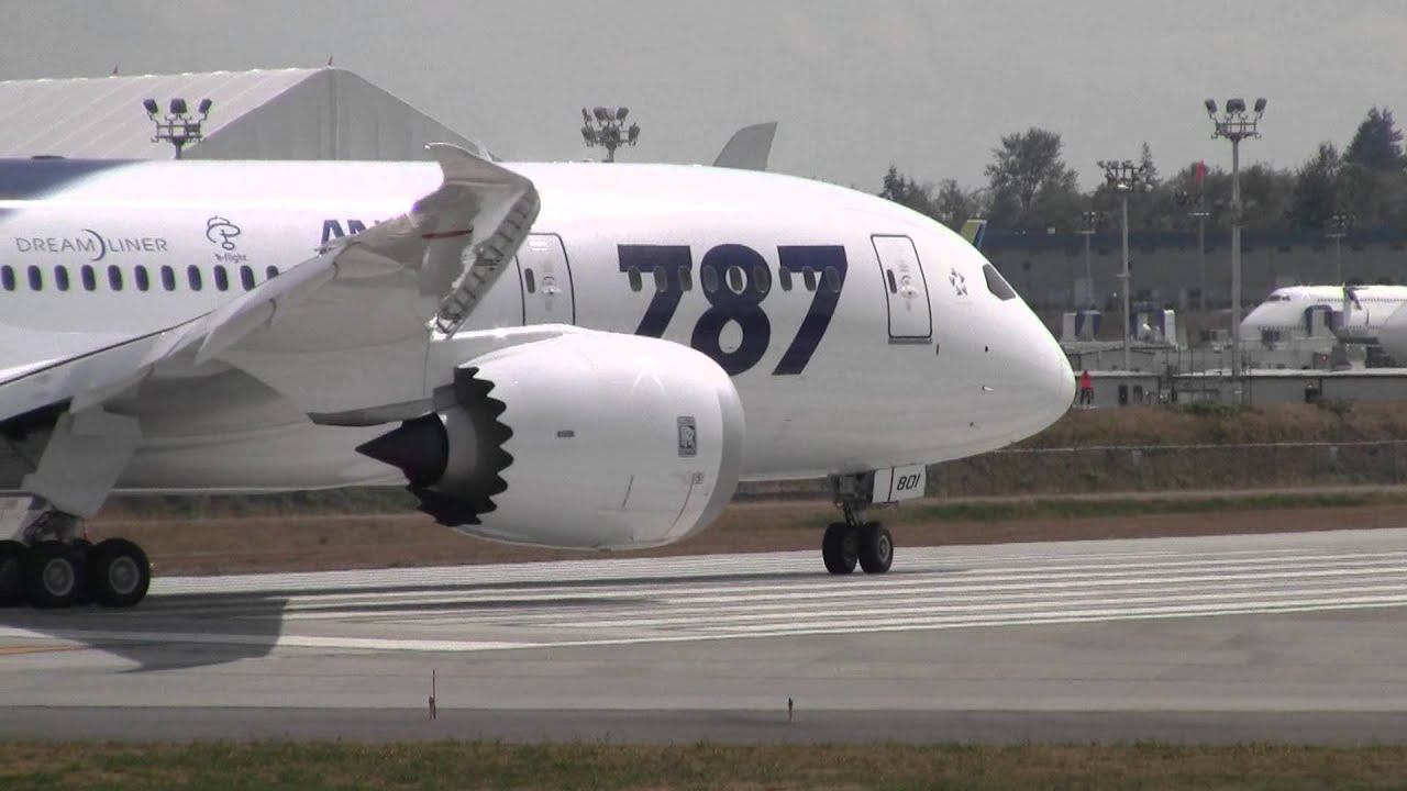 ANA 787 JA801A First Flight - YouTube