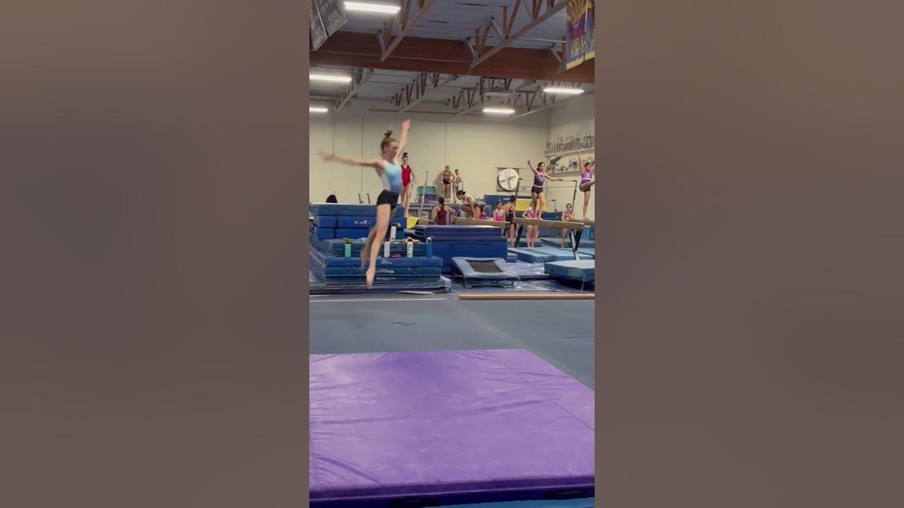 Jessica Schaffer 2025 rudi split jump desert lights gymnastics
