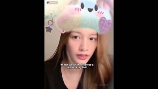 Tk Is Very Happy That She Received Iphone 17Promax1Tb As A Gift