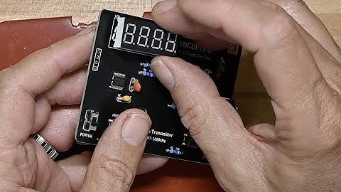 C.K. builds an FM Transmitter kit from Vogertime