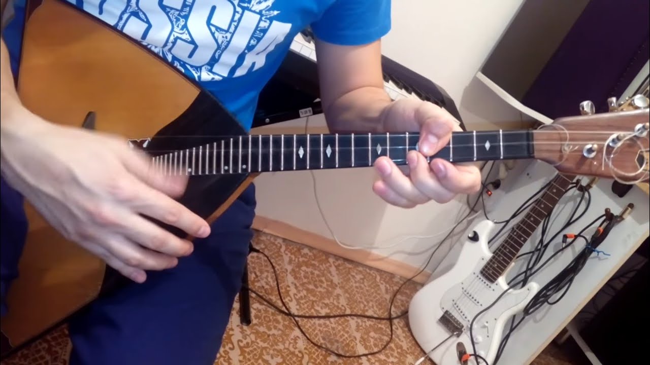 постановка рук на балалайке. цыганочка на балалайке табы. самодельная балалайка. ростислав чебыкин. уроки игры на балалайке.