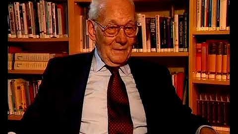 Manfred Eigen - Nature finds a way not to calculate everything in detail (53/113)