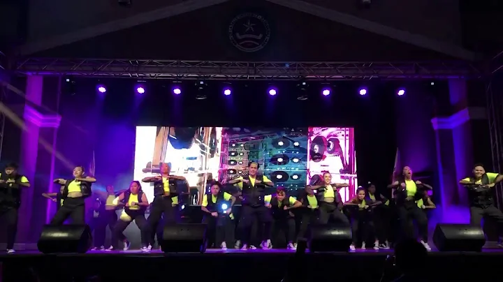 De La Salle dance moves