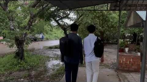 CHIẾC LƯỢC NGÀ - TỔ 4 - 10A3