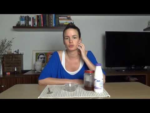 Video: Kako napraviti masku za lice od jogurta: 13 koraka (sa slikama)