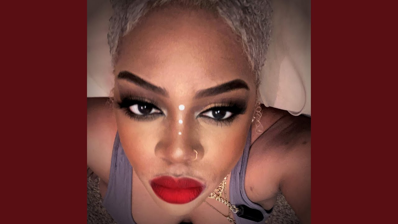 Morning Mantra (Radio Edit) adlı videoyu YouTube'da izle