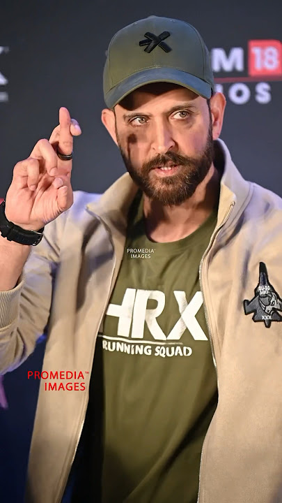 Hrithik Roshan finger's crossed during Fighter special screening | ProMedia