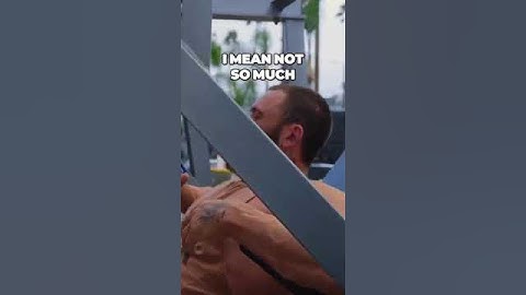 Unleash Your Chest Potential! Master Decline Press with Charles Glass. #charlesglass #goldsgym