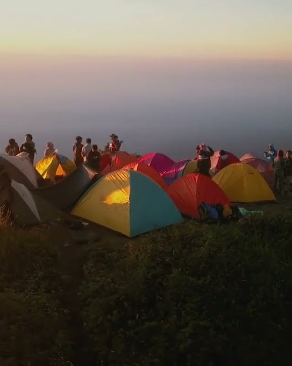 keindahan puncak gunung merbabu, story wa