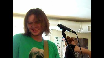 WALLPAPER - SUNBURN (OFFICIAL VIDEO)