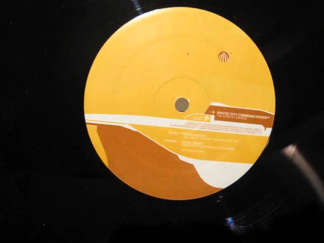 Mira Grumptronix- Pocket Rocket (Will Web's Teklord On Death Row Mix) en YouTube Mira Grumptronix- Pocket Rocket (Will Web's Teklord On Death Row Mix) en YouTube