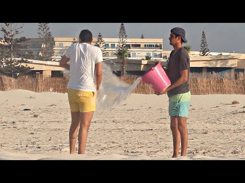 مقلب ارمي مياه علي الناس
