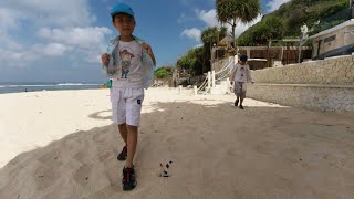 Pantai Melasti Bali