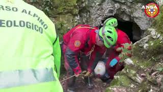 Soccorsa Una Speleologa Infortunata A 100 Metri Di Profondita Nello Spoletino