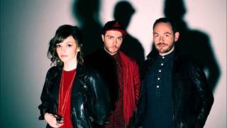 Video voorbeeld van "CHVRCHES - Gun (Instrumental version)"