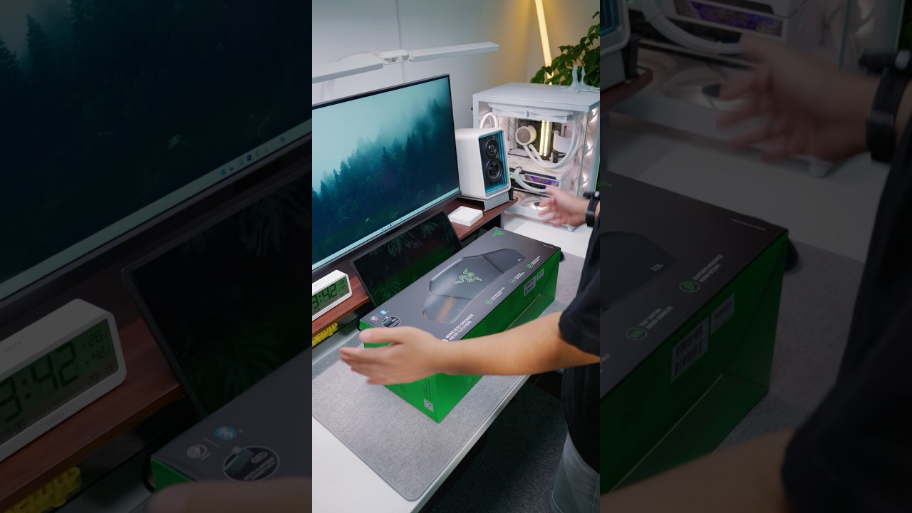 Unbox chiếc gối tựa đầu kèm loa không dây cực hay Razer Clio. 