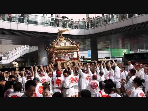 千住本氷川神社のお祭り＠北千住駅西口