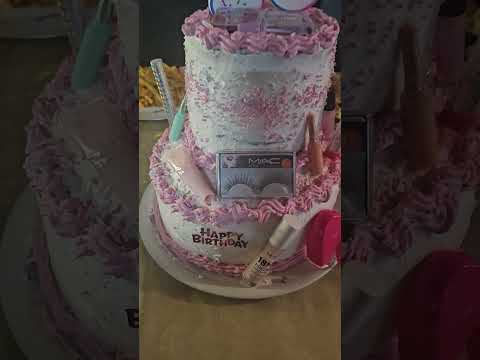 كيكة عيد ميلاد بنتي لايك حبايبي واكسبلور تفعيل زر الجرس اللهم صل وسلم على نبينا محمد اكسبلور 