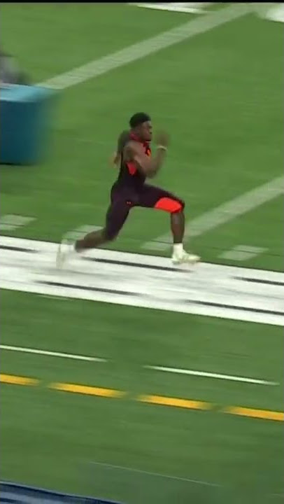 DK Metcalf's monster dunk brings down house at All-Star Celebrity game