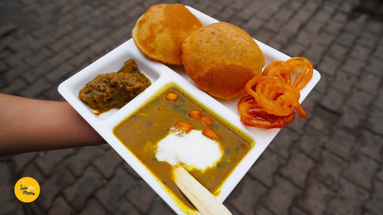 Agra Famous Bhagat Halwai Bedmi Poori Aloo Sabzi & Jalebi Rs. 15/- Only l Agra Street Food | INDIA EAT MANIA