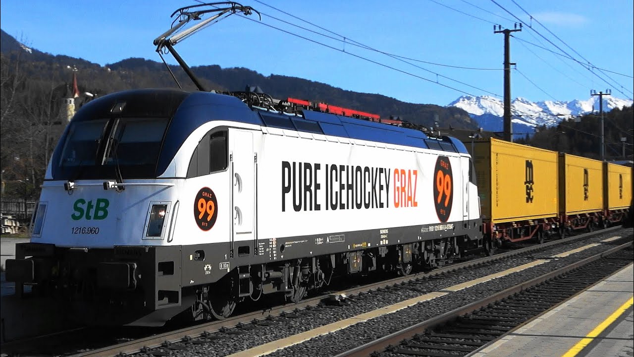 Bahnhof Rankweil: StB Taurus 1216 mit Containerzug, IC119 Bodensee, BIO Austria-Lok, Sternelok