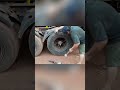 Troca de pneu de caminhão: mais difícil do que parece! #shorts
