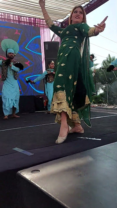 Expression Queen Miss Riya #krishna #punjab #solo #dj #actor #djworld #deejay #djbooth #djlife