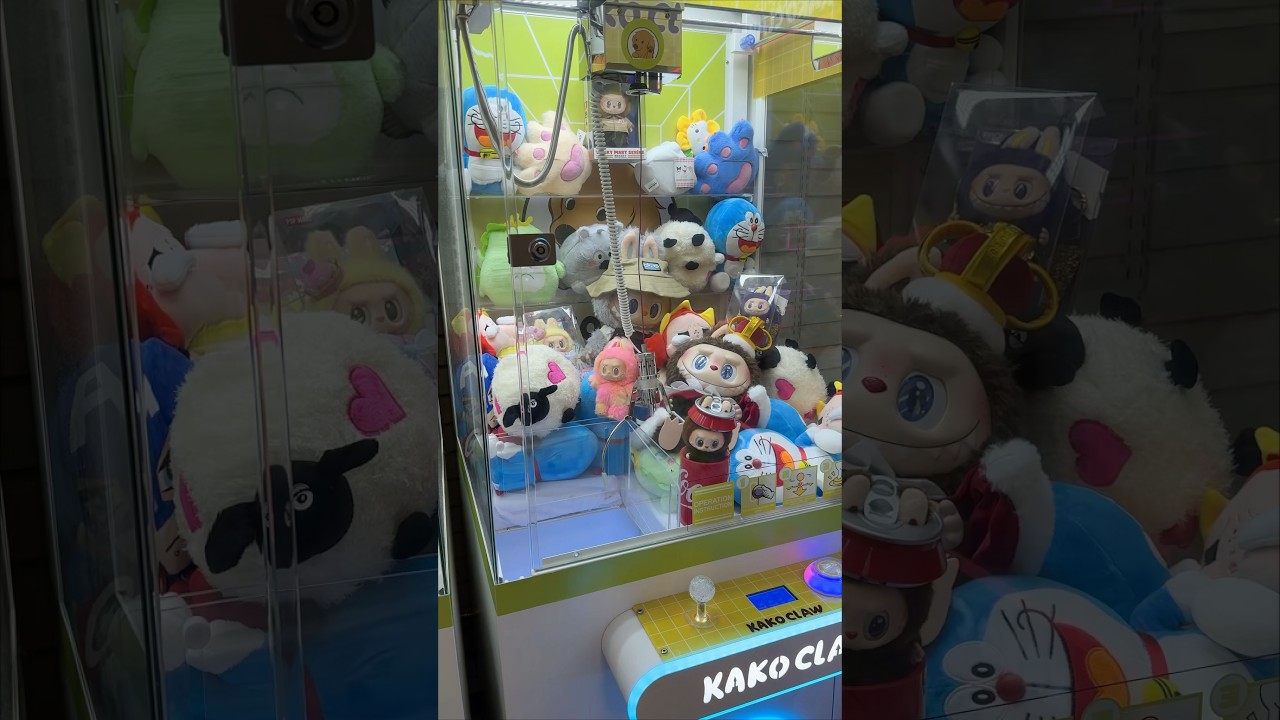 Машина-коготь оказалась слишком сильной для Лабубу!