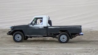 Land Cruiser Pickup in Sand | شاص من الامارات يلعب ف العديد