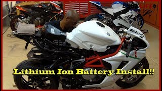 MV Agusta F3 800 Battery change