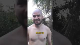 Atakan Takipçilerini Selamlıyor