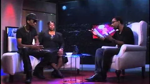 BUSY SIGNAL AND MOTHER VELMA GORDON - ONSTAGE NOVE...