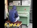 ¡Pianista tocando clasicos del Dance! ¡BRUTAL!