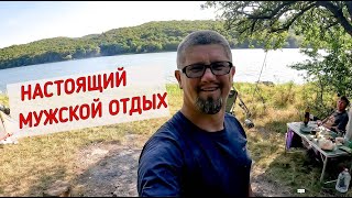 Летняя рыбалка на Партизанском водохранилище! Варим уху и коптим окуней