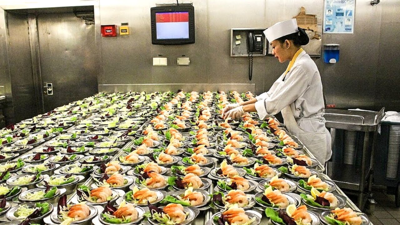 How The Kitchen Works On The Largest Cruise Ship